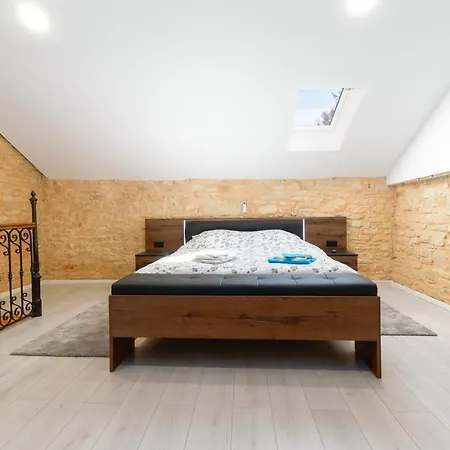 Casa Roveria * Jursici