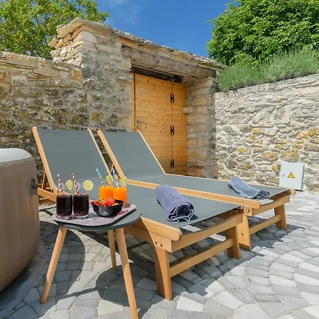 Casa Roveria * Jursici
